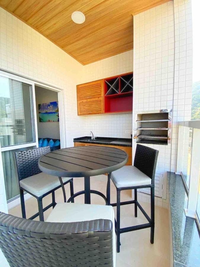 Apartment Toninhas Apto 409 - *