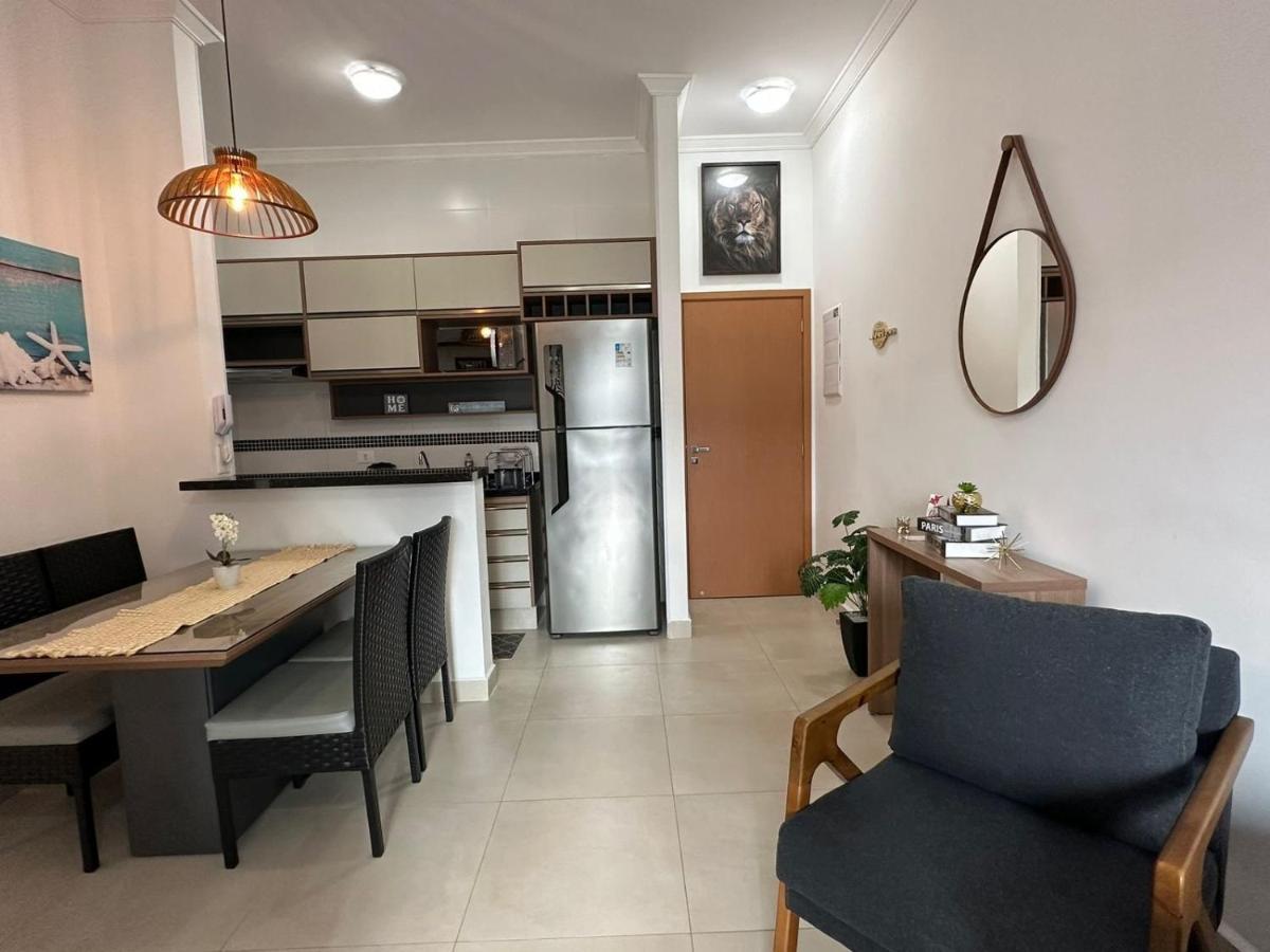 Apartment Toninhas Apto 409 - *